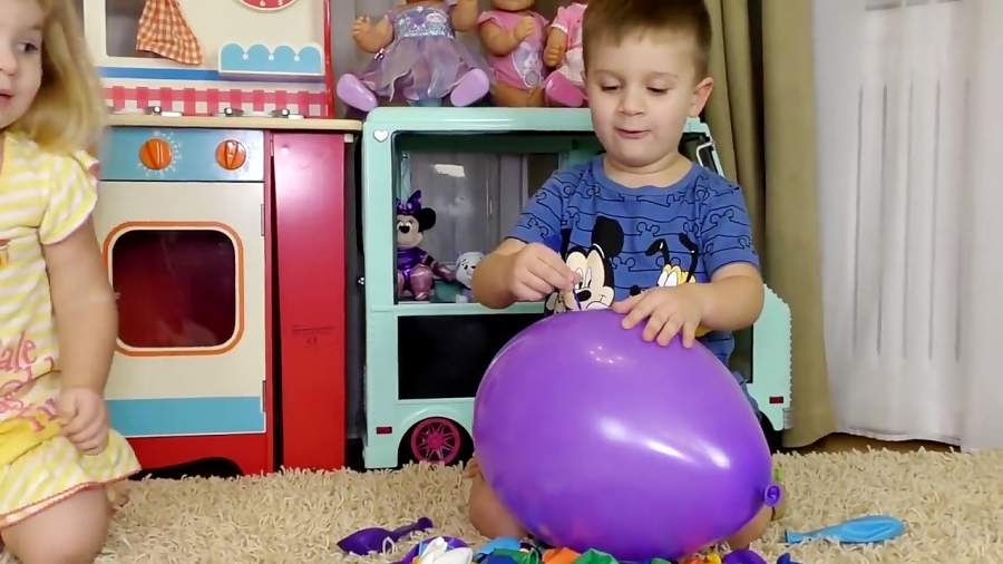 ماجراهای دیانا و روما - بادکنک های رنگی دیانا و روما